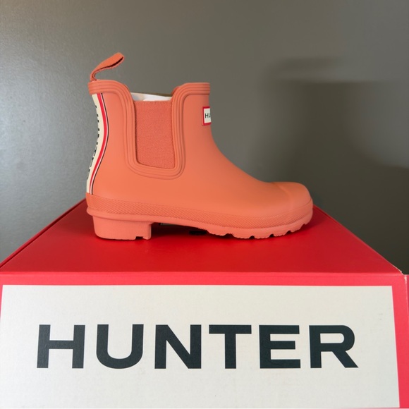 Hunter Original Chelsea Boot with backstrap in Red Flurry (Discontinued) - Picture 3 of 7